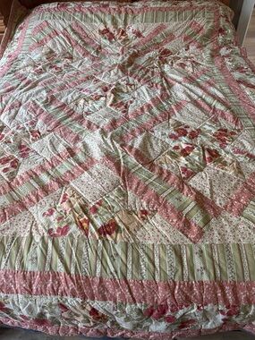 Vintage Cottage Floral Patchwork Quilt in Pink and Sage Green